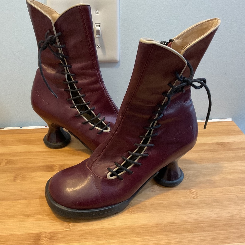 John Fluevog “Lover” lace up boot ~ deep eggplant/aubergine size